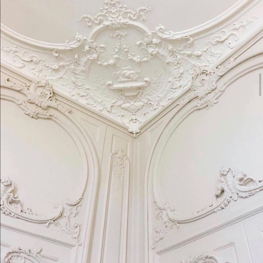 M A K E  AN  O F F E R 🤍💫